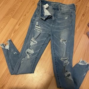 AMERICAN EAGLE JEANS